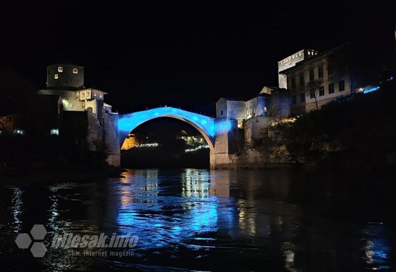 Znate li zašto je Stari most osvijetljen u plavo-bijelo?